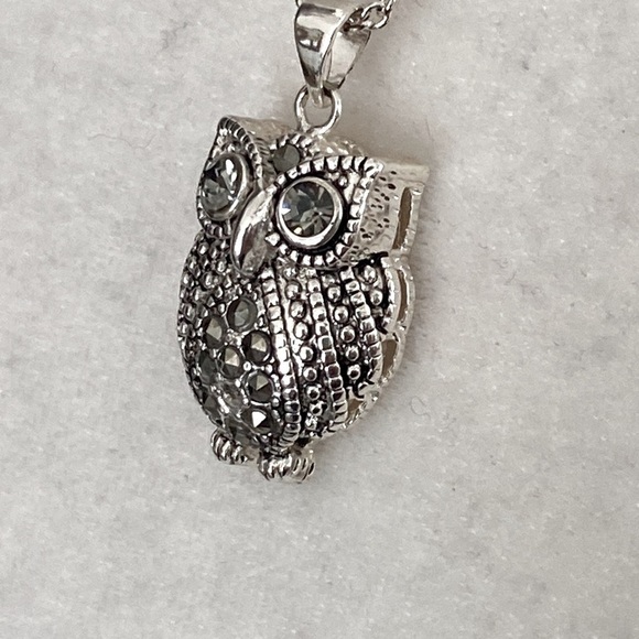Owl Sterling Silver Marcasite Textured Feathers Hematite Statement Necklace - Picture 7 of 14